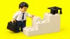 Cara Staf Administrasi Kontrak Membagi Waktu Kuliah dan Pekerjaan: Cicil Bacaan Hukum Sebelum Jumat
